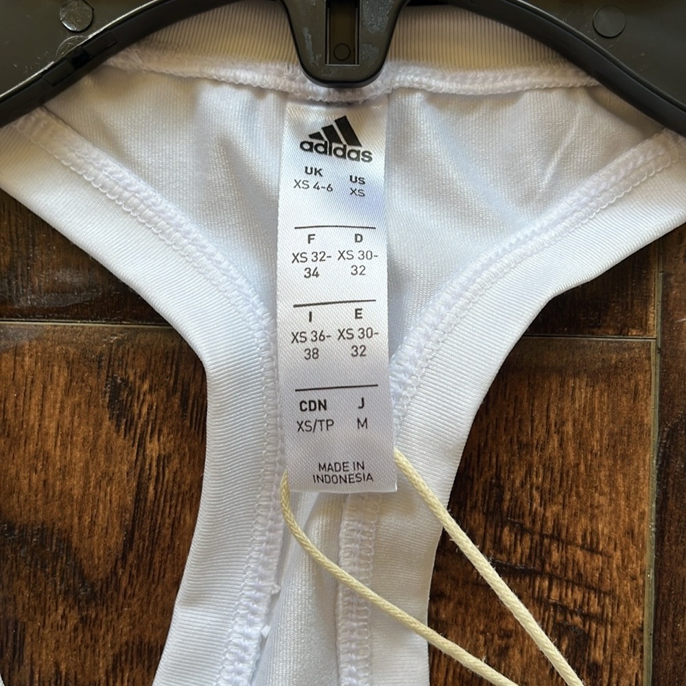 NWT!! ADIDAS D2T tank top, white size x-small - Picture 10 of 12